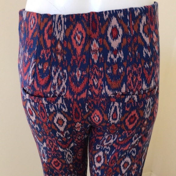 NWT! FREE PEOPLE Size 2 red with blue ikat print pull on pants - Picture 4 of 10